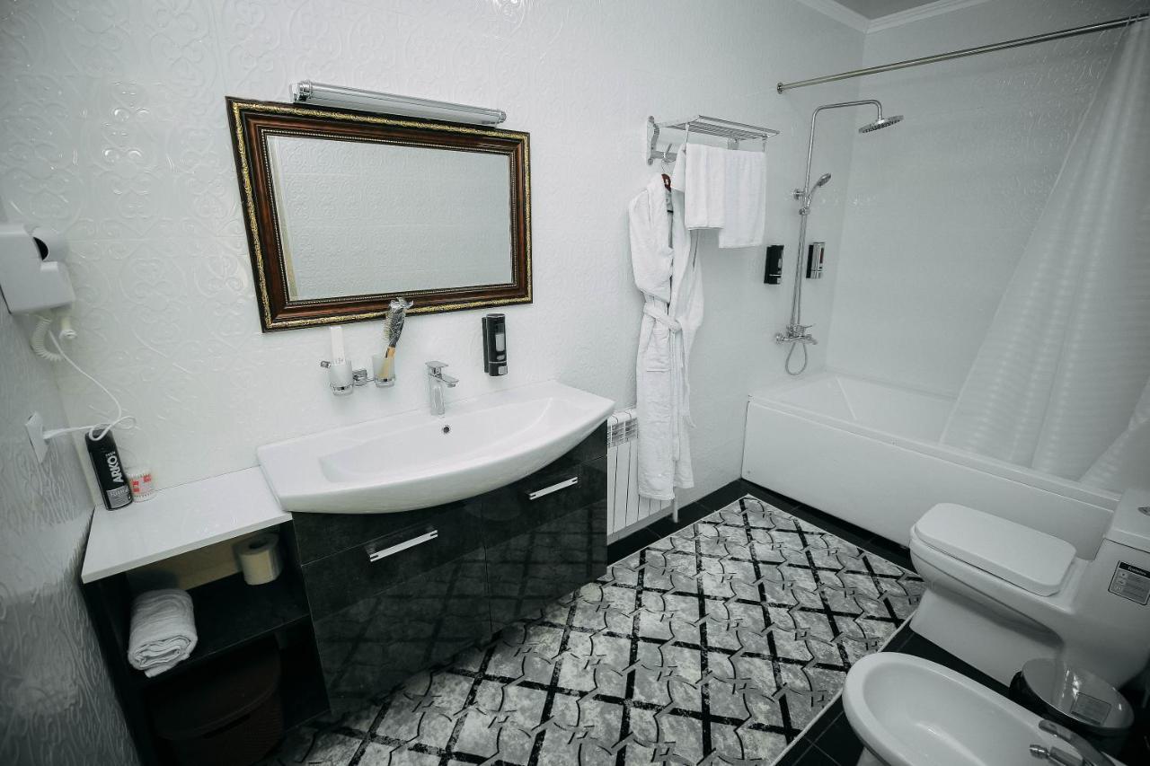 Fayz Hotel Urgench Buitenkant foto